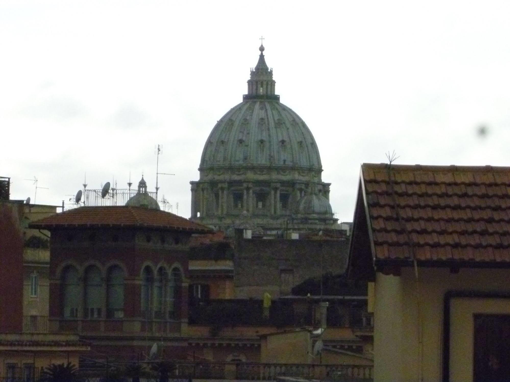 San Pietro Arte In Suite Rzym Zewnętrze zdjęcie