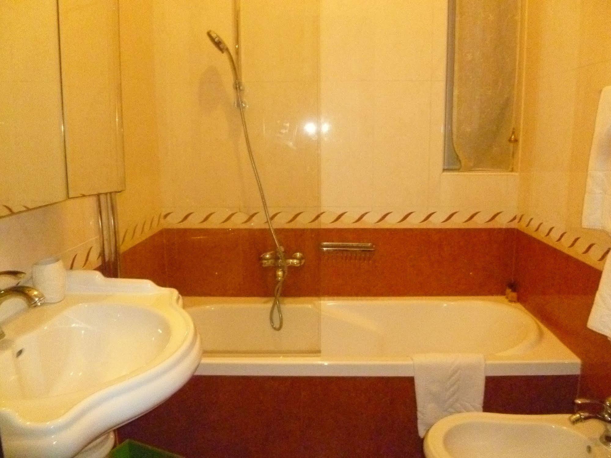 San Pietro Arte In Suite Rzym Zewnętrze zdjęcie